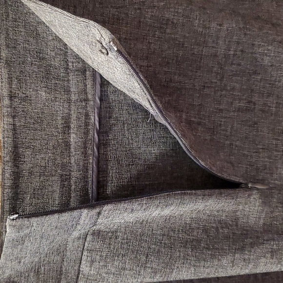 Suit jacket and skirt - Picture 9 of 10